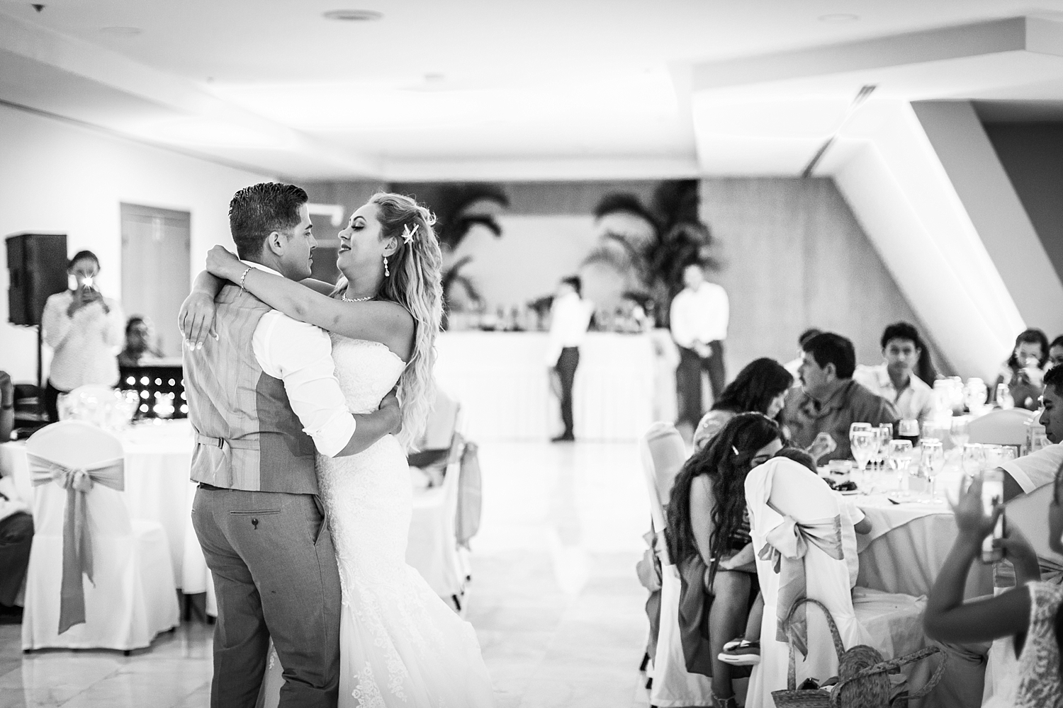 bride and groom first dance at Oasis Cancun wedding