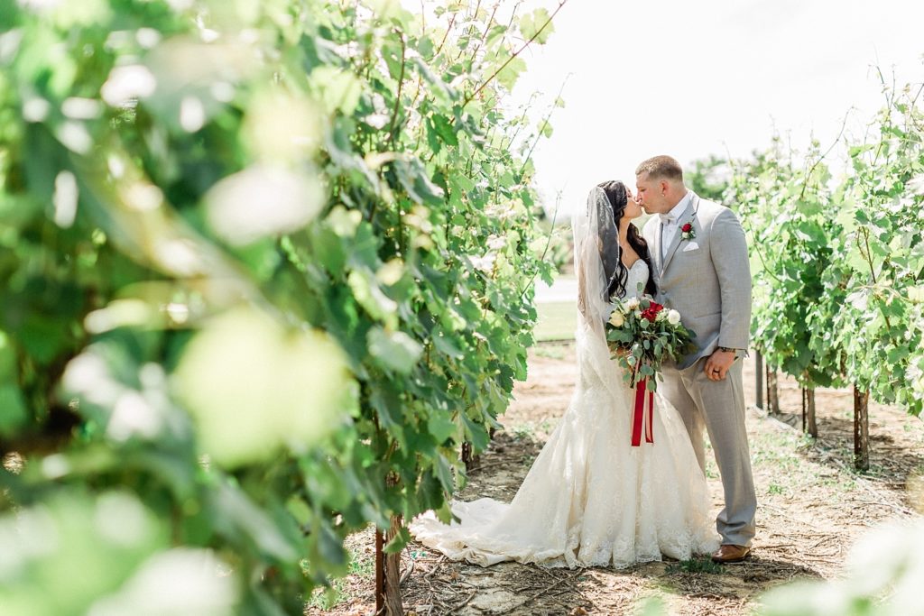 mccauley estate vineyards, wedding day, husband and wife